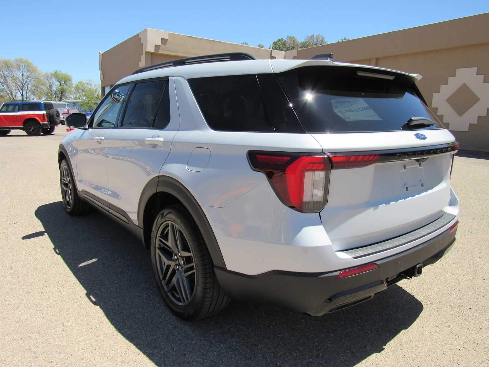 2026 Ford Explorer ST-Line - Photo 11
