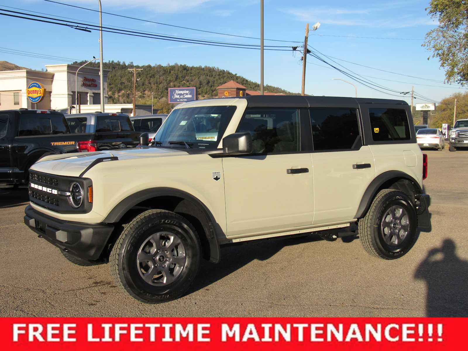 2025 Ford Bronco 4-Door Big Bend's photo