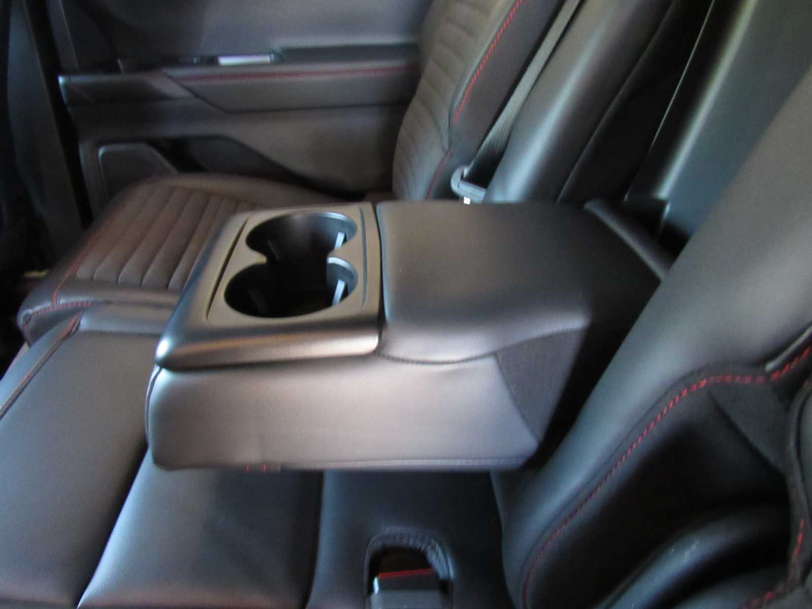 2026 Ford Explorer ST-Line - Photo 68