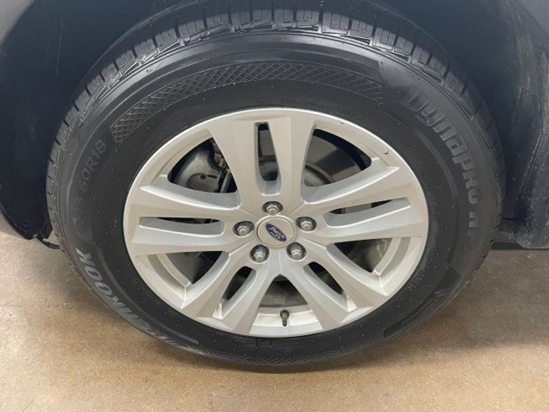 2019 Ford Explorer XLT photo 4