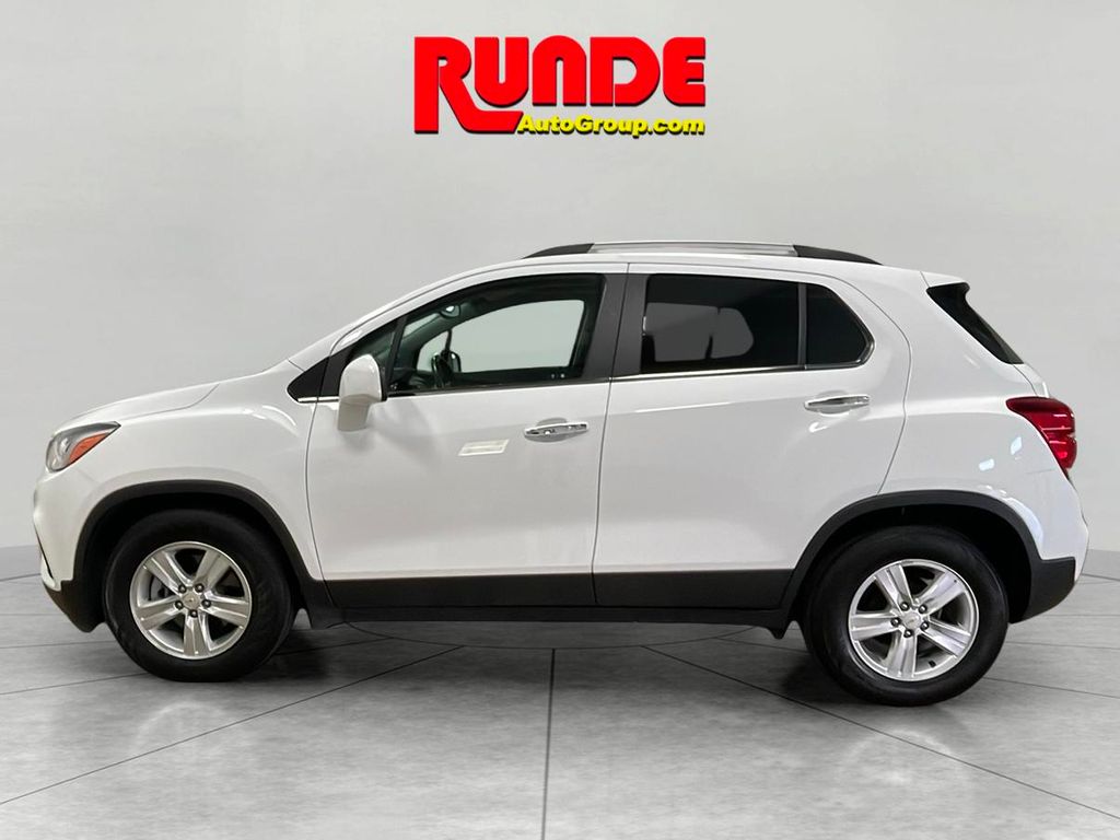 2019 Chevrolet Trax LT photo 2
