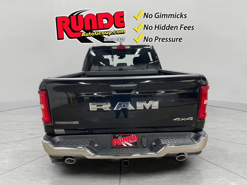 New 2026 Ram 1500 BIG HORN CREW CAB 4X4 5'7 BOX Pickup