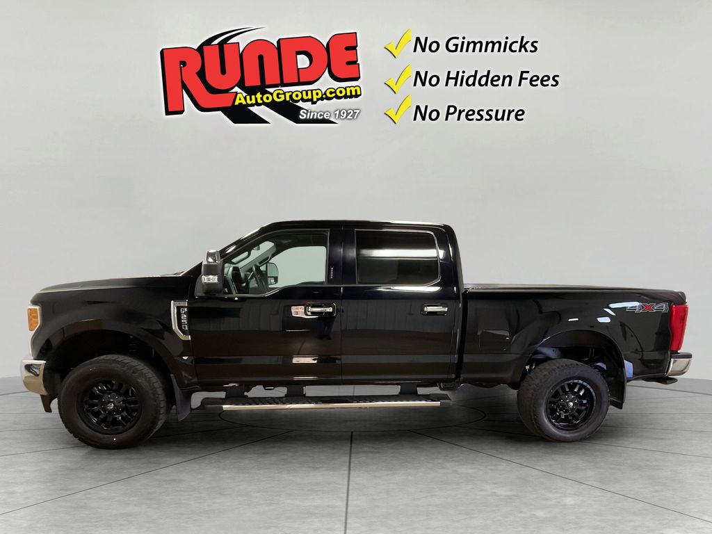 2017 Ford F-250 Lariat photo 2