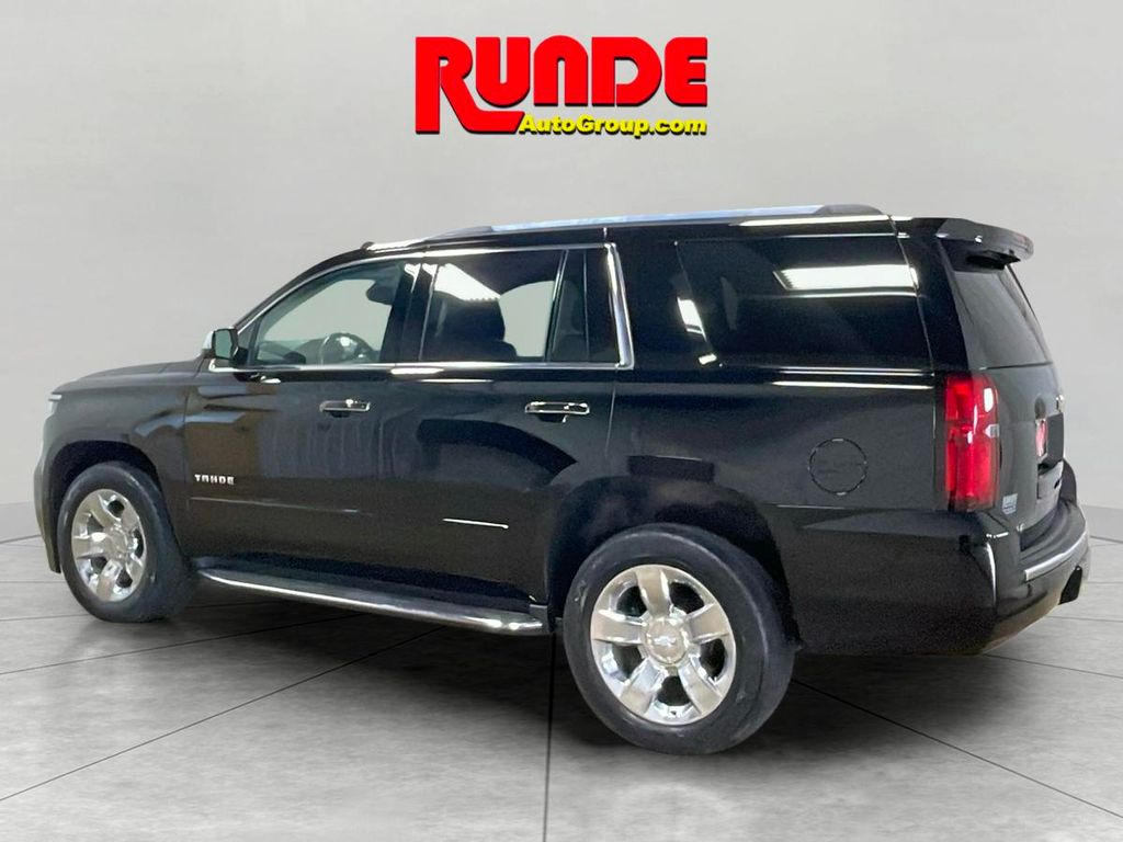 2019 Chevrolet Tahoe Premier photo 3
