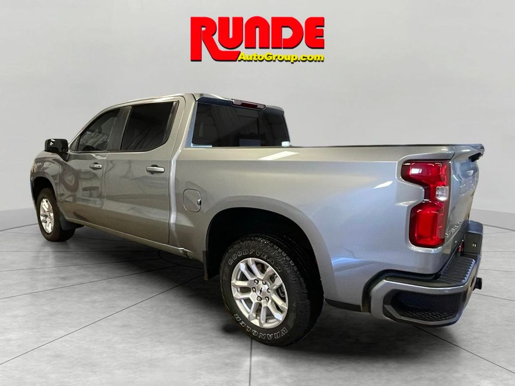 2024 Chevrolet Silverado 1500 RST photo 3