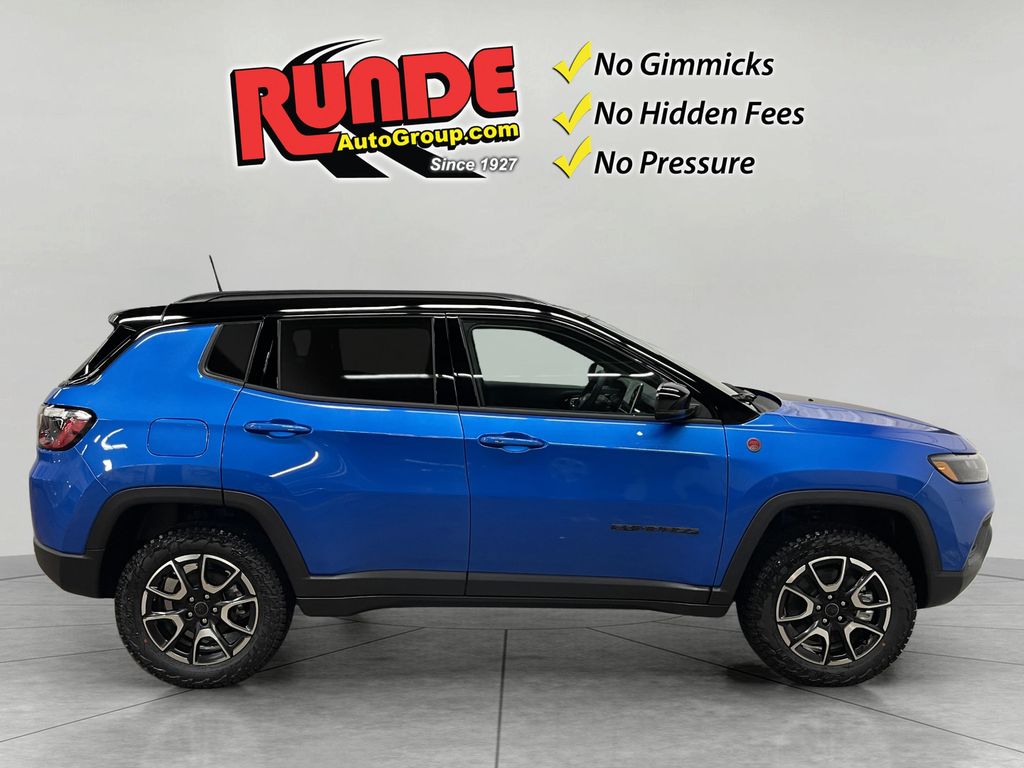 2026 Jeep Compass Trailhawk - Photo 6