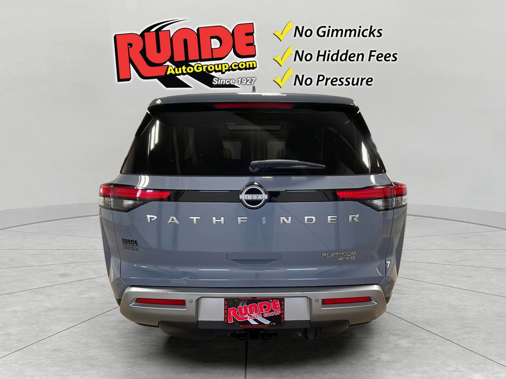 2022 Nissan Pathfinder Platinum photo 4