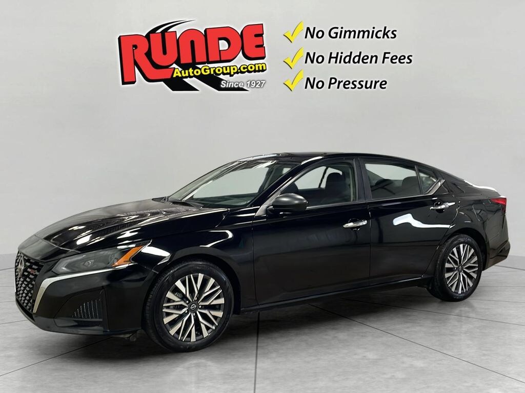 Used 2024 Nissan Altima 2.5 SV Sedan
