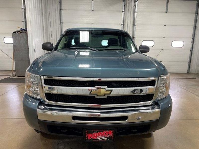 Used 2011 Chevrolet Silverado 1500 Work Truck with VIN 1GCNKPE06BZ361331 for sale in Manchester, IA