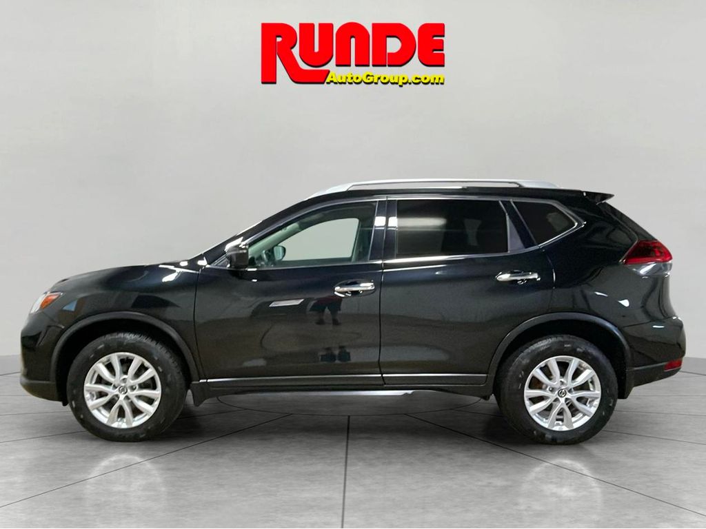 2020 Nissan Rogue SV AWD photo 2