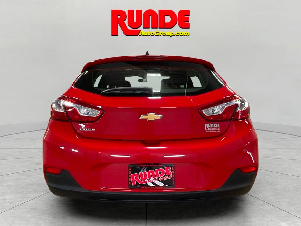 2019 Chevrolet Cruze LS photo 4
