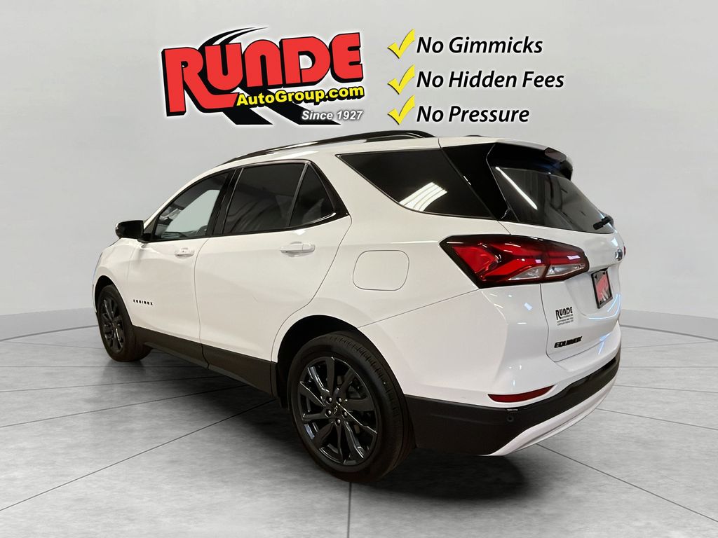 2024 Chevrolet Equinox RS photo 3