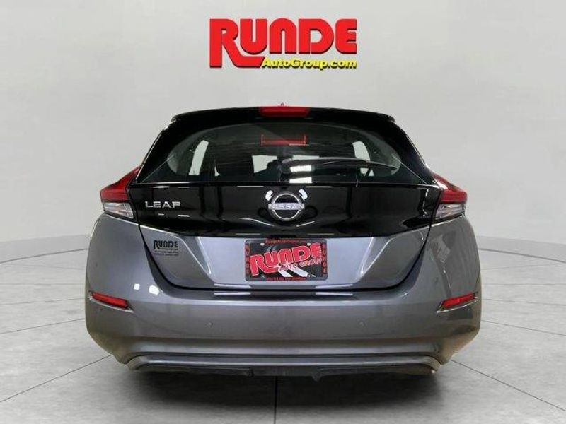 2023 Nissan Leaf S photo 4