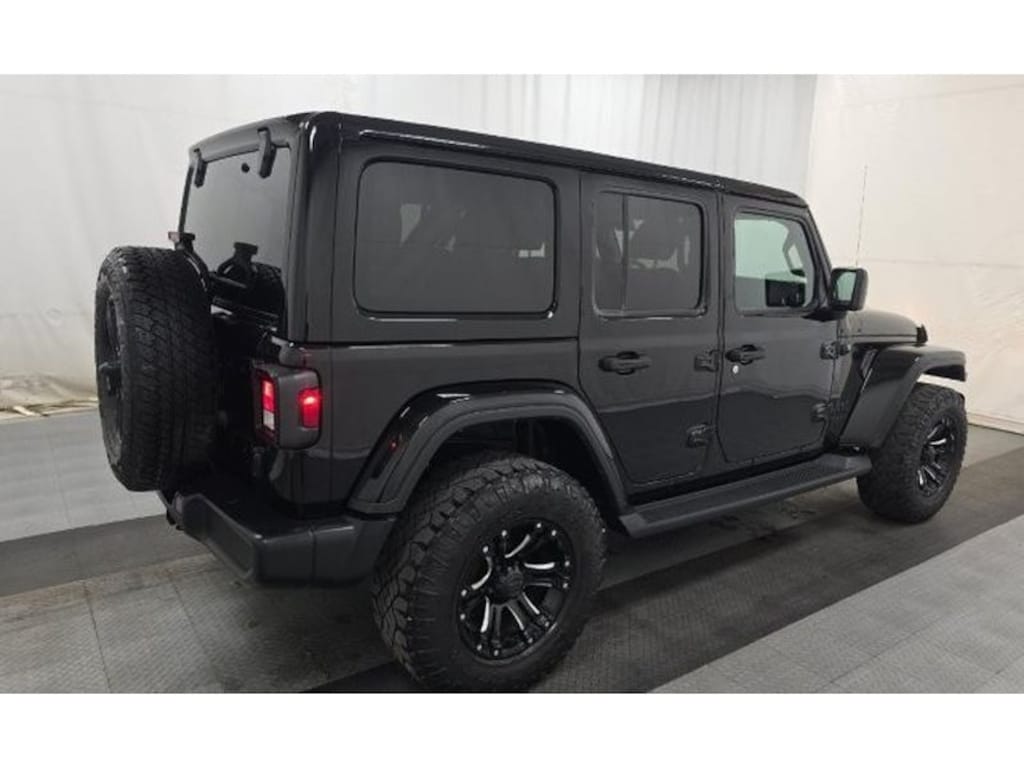 Used 2021 Jeep Wrangler Unlimited Altitude Sport Utility