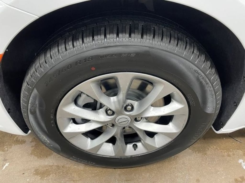 New 2026 Chrysler Pacifica SELECT AWD Passenger Van