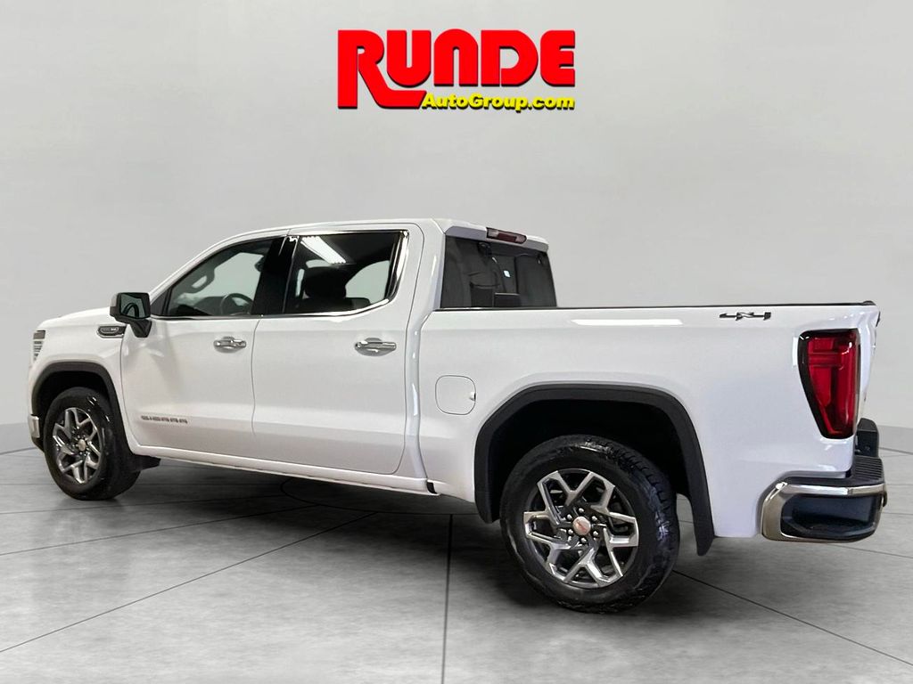 2024 Gmc Sierra 1500 SLT photo 3