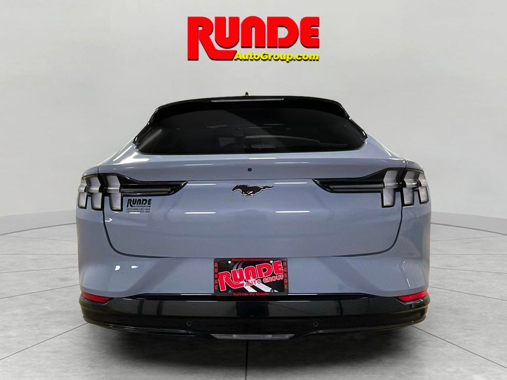 2024 Ford Mustang Mach-E Premium photo 4