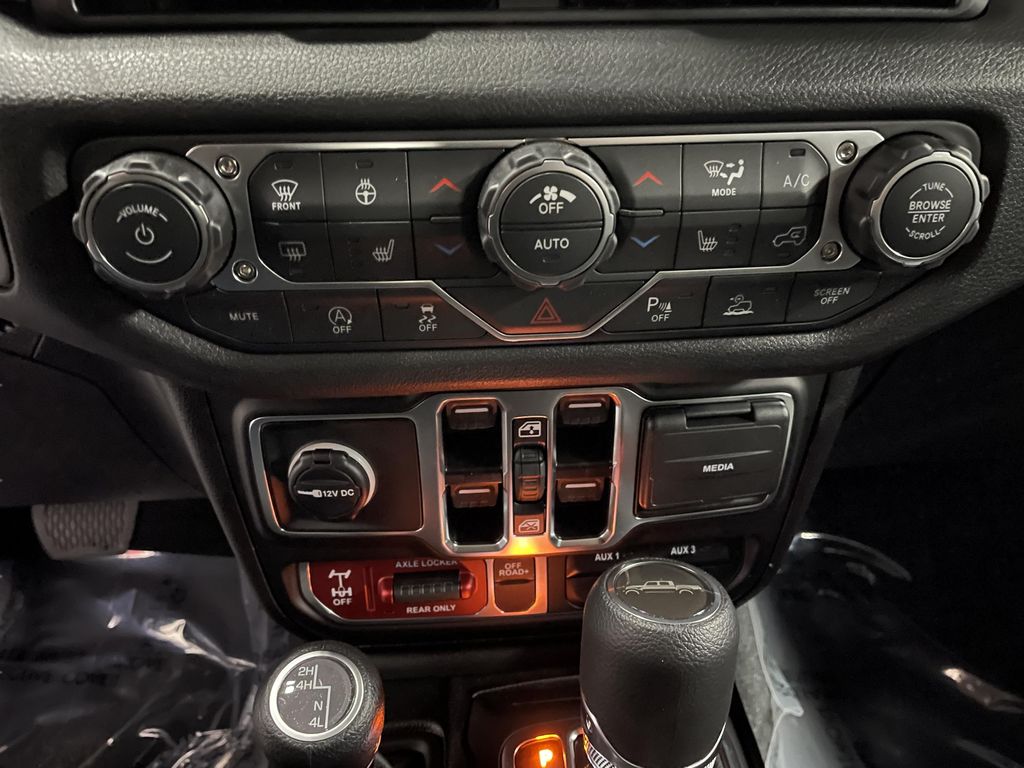 2026 Jeep Gladiator Willys - Photo 16