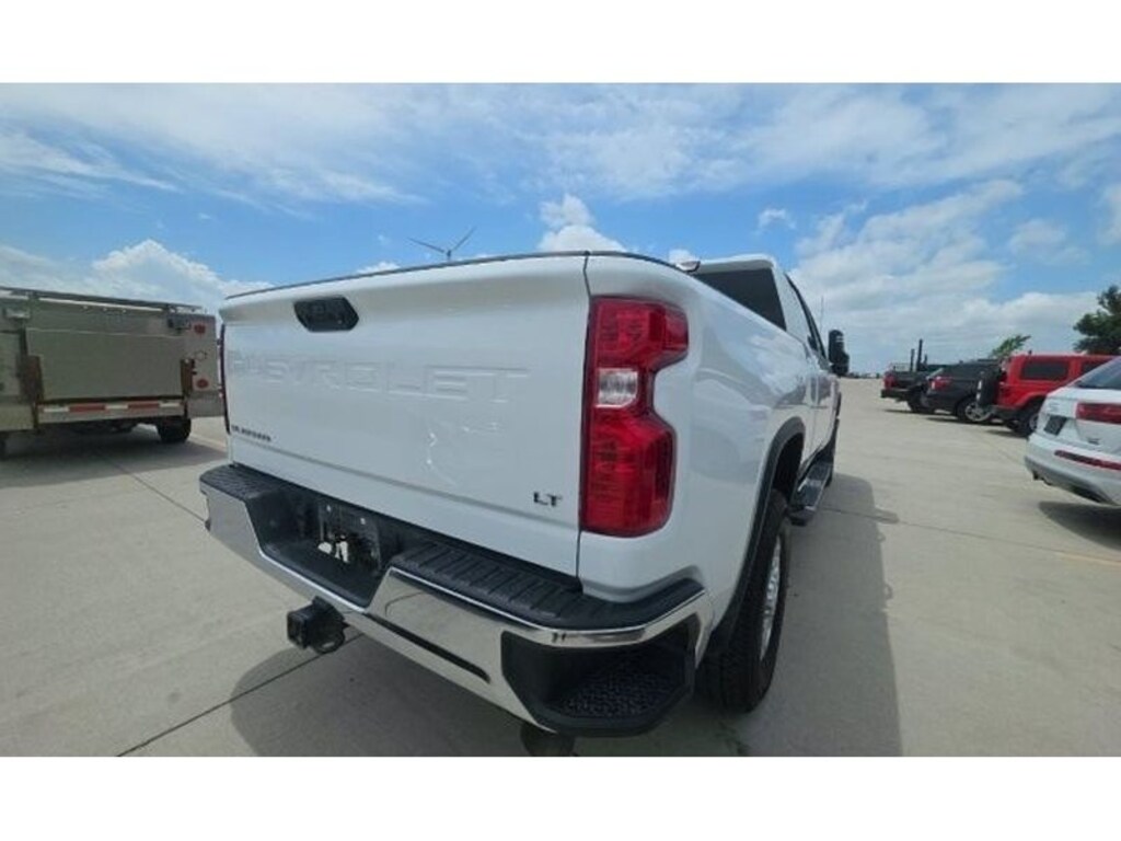 Used 2025 Chevrolet Silverado LT Crew Cab