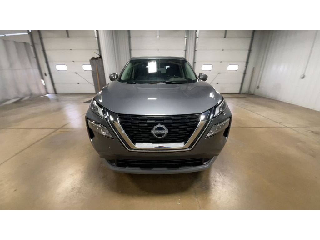 2023 Nissan Rogue SV photo 3