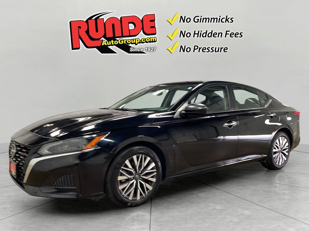 Used 2024 Nissan Altima 2.5 SV Sedan
