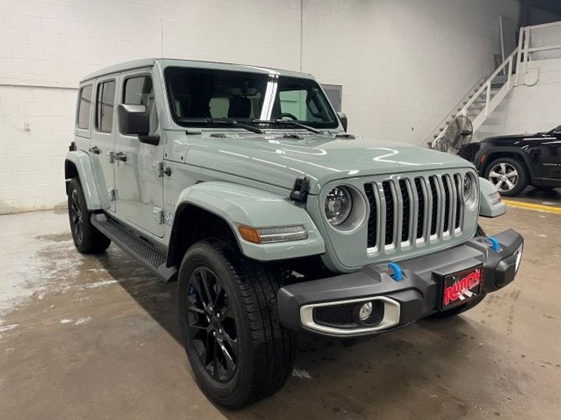 2023 Jeep Wrangler 4xe Sahara photo 3