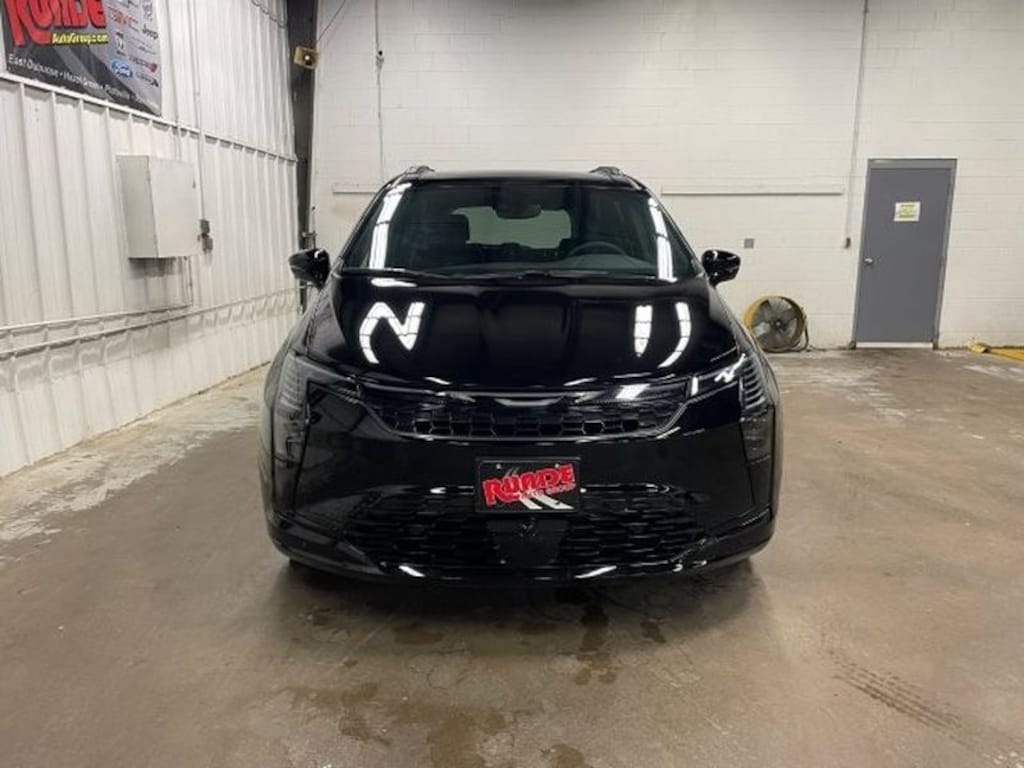 New 2027 Chrysler Pacifica LIMITED AWD Passenger Van
