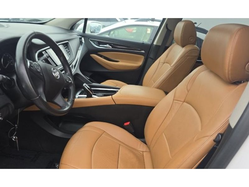 2018 Buick Enclave Essence photo 4