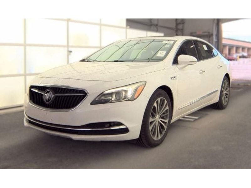 2017 Buick LaCrosse Essence's photo