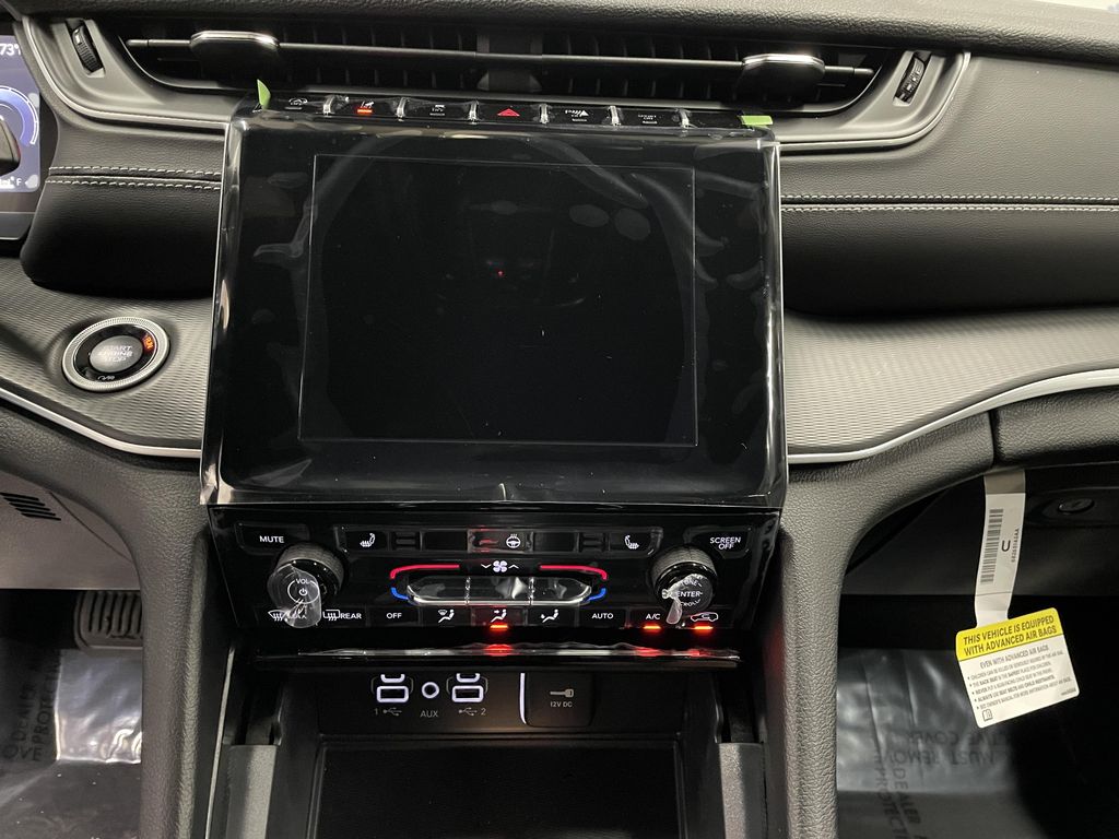 2025 Jeep Grand Cherokee Altitude - Photo 15