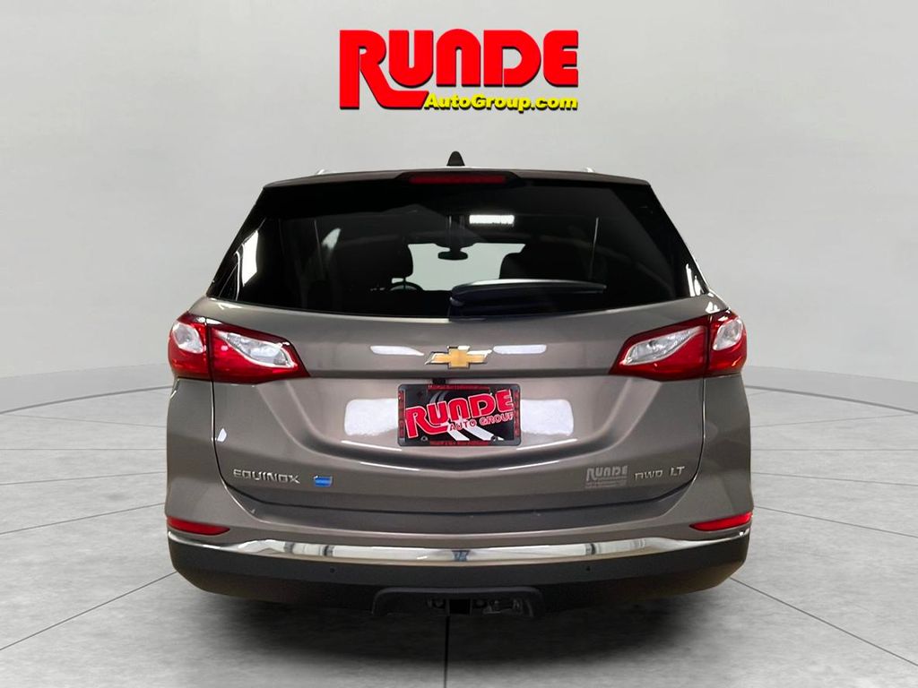 2018 Chevrolet Equinox LT photo 4