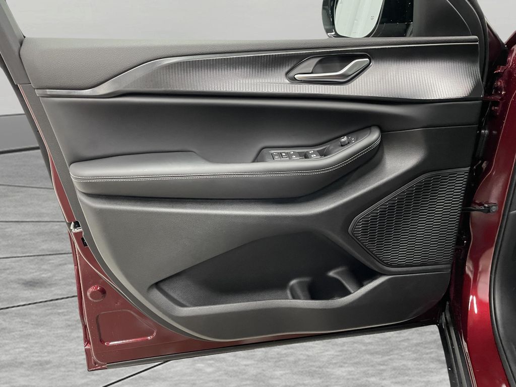 2025 Jeep Grand Cherokee Altitude - Photo 18