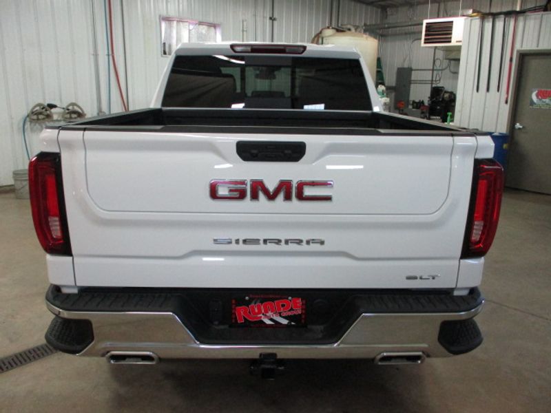 2022 Gmc Sierra 1500 SLT photo 2