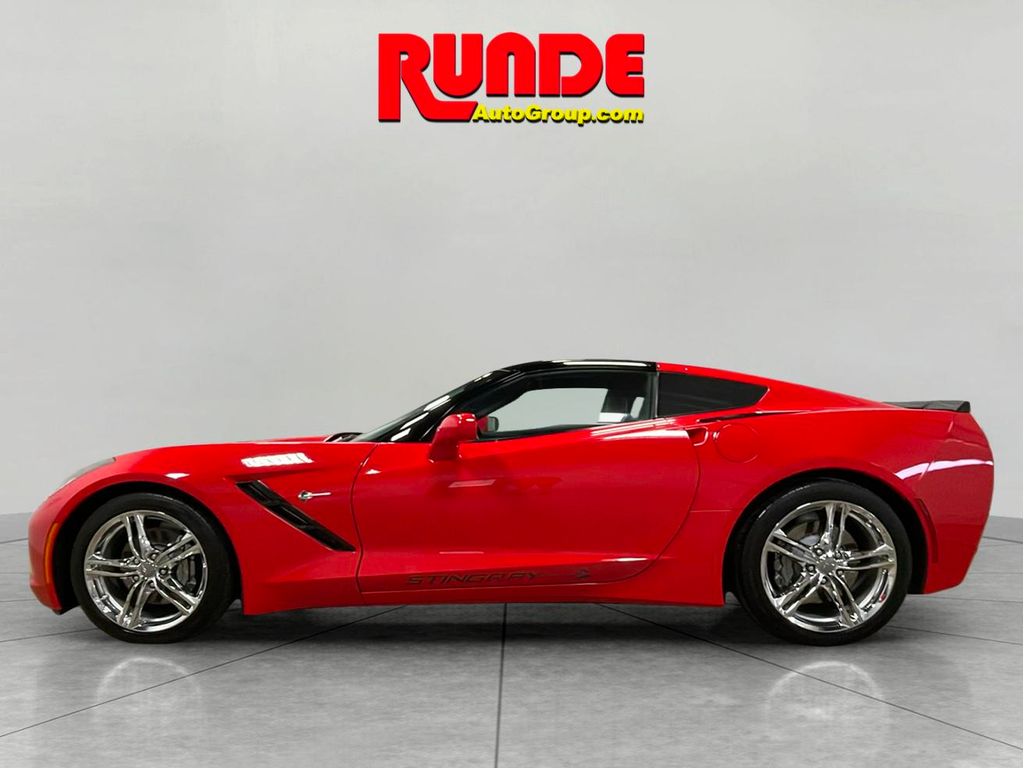 2016 Chevrolet Corvette Stingray 3LT photo 2