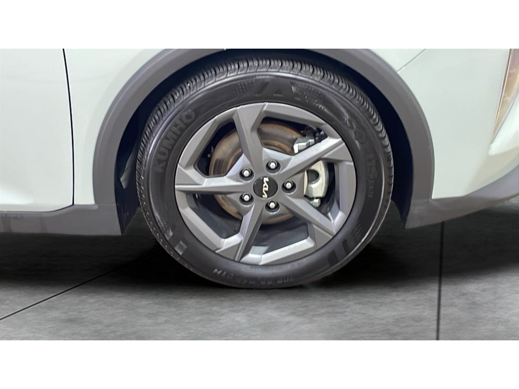 2025 Kia K4 LXS - Photo 19
