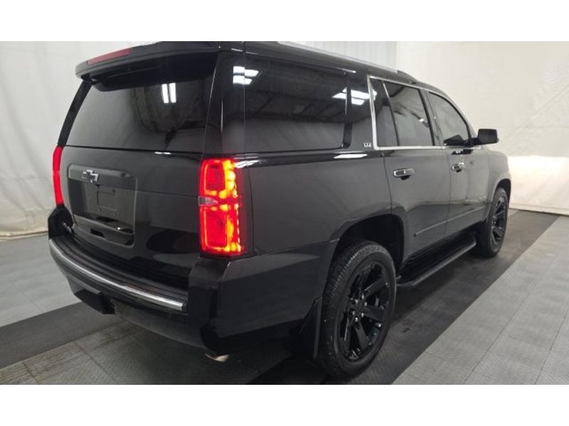 2016 Chevrolet Tahoe LTZ photo 3
