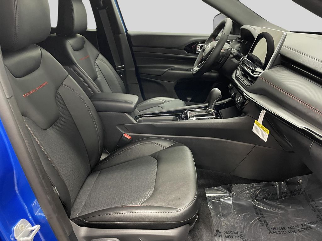 2026 Jeep Compass Trailhawk - Photo 10