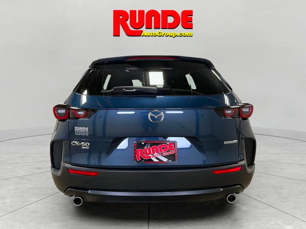 2024 Mazda CX-50 2.5 S Preferred photo 4