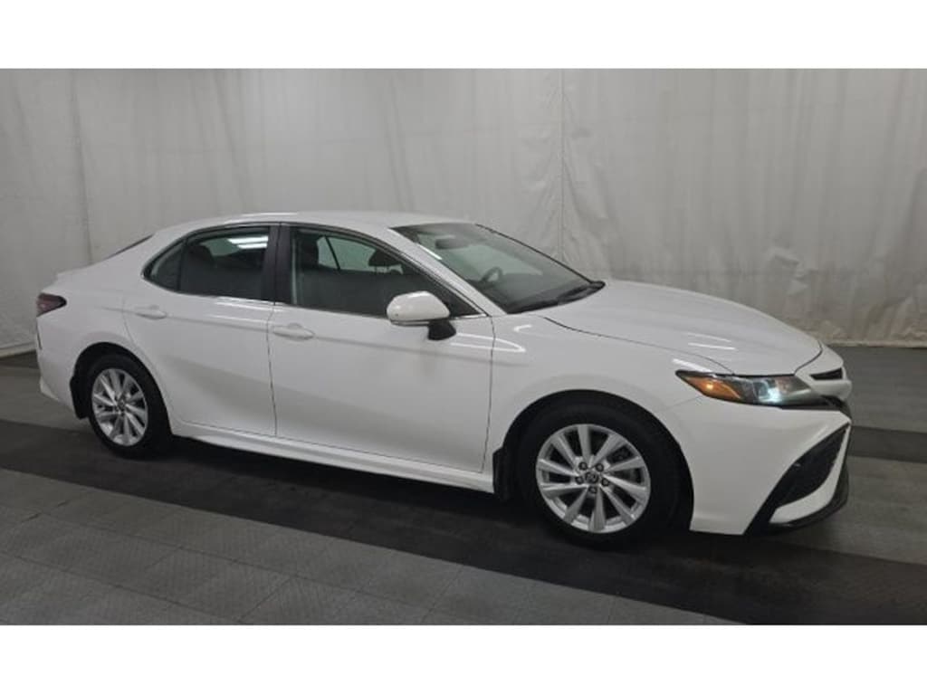 Used 2024 Toyota Camry SE Sedan