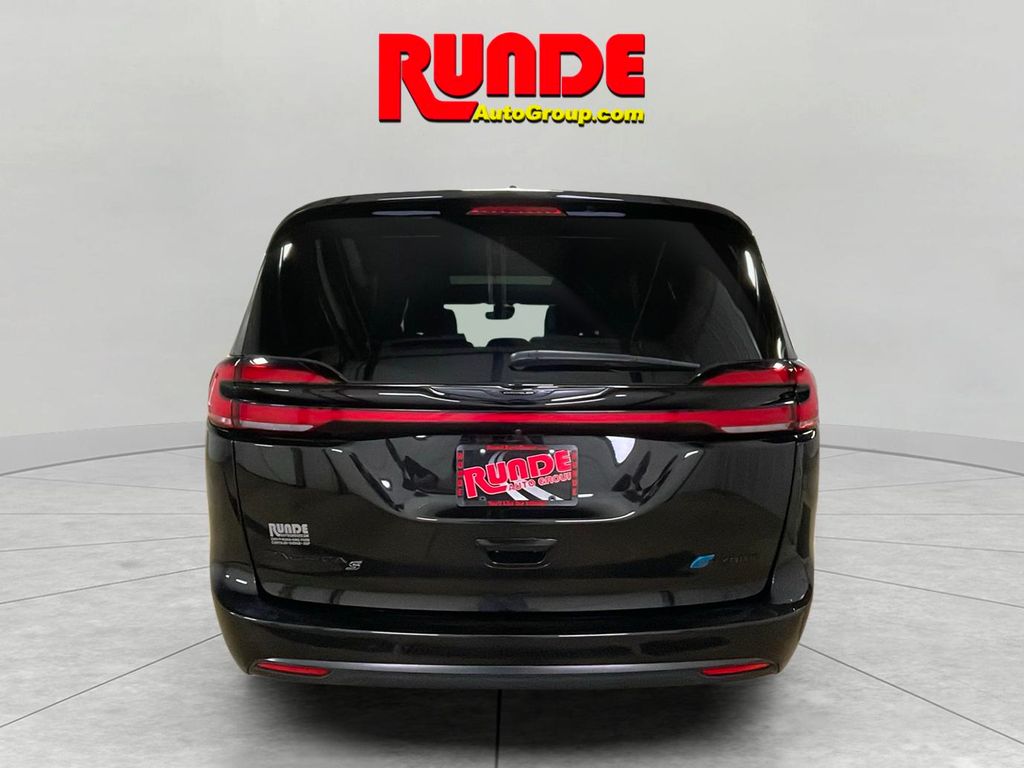 2024 Chrysler Pacifica Hybrid S Appearance photo 4