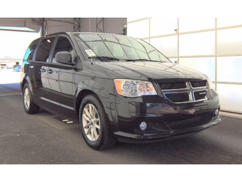2020 Dodge Grand Caravan SE Plus photo 2