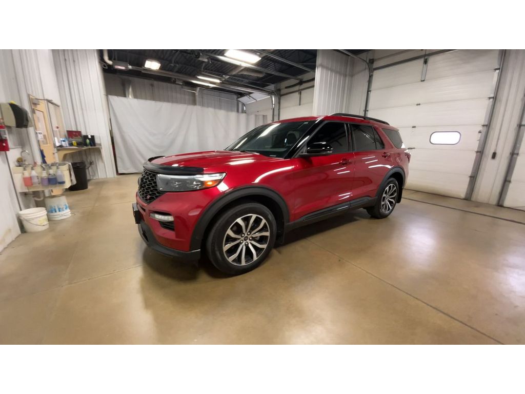 2021 Ford Explorer ST photo 4