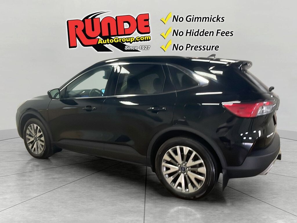 Used 2022 Ford Escape Hybrid Titanium Hybrid Sport Utility