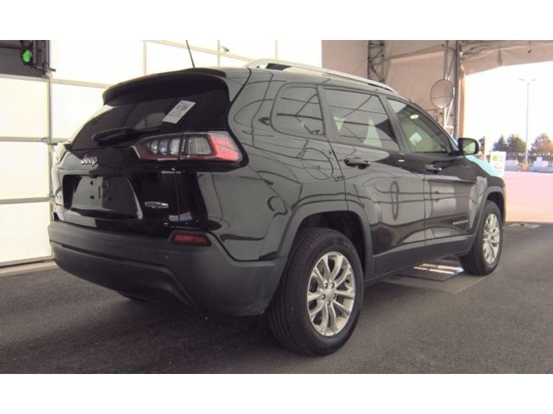 2020 Jeep Cherokee Latitude photo 3