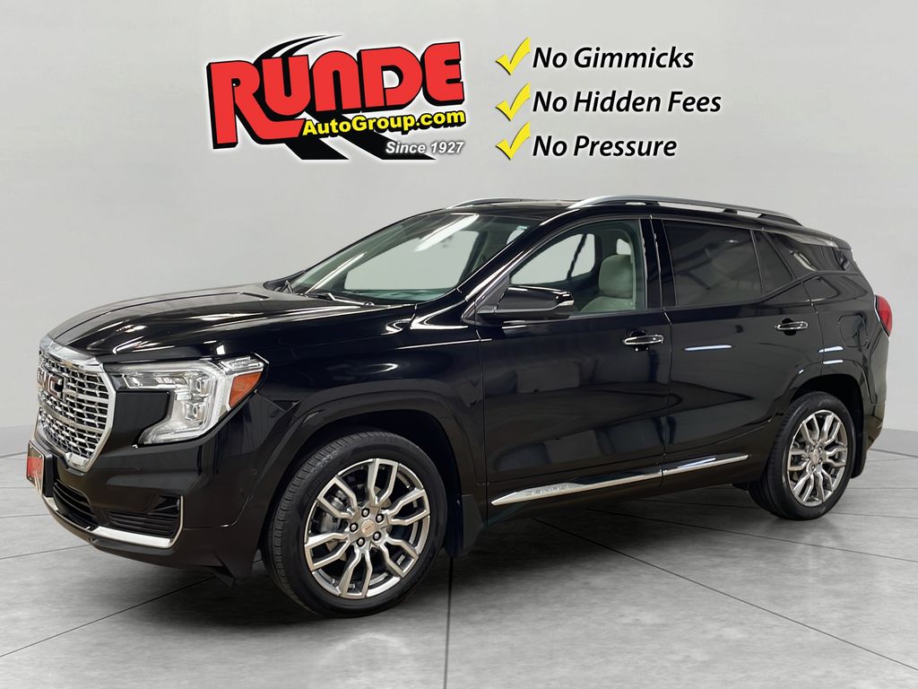 2023 GMC Terrain Denali's photo
