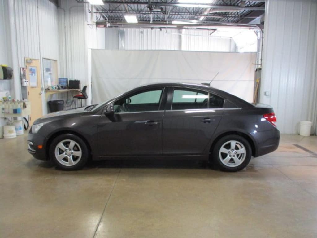 Used 2016 Chevrolet Cruze Limited LT Sedan
