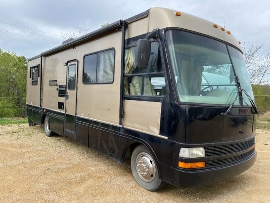 Used 1999 Ford F53 Class A Motorhome Chassis; Stripped Chassis