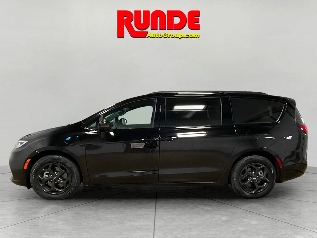 2024 Chrysler Pacifica Hybrid S Appearance photo 2
