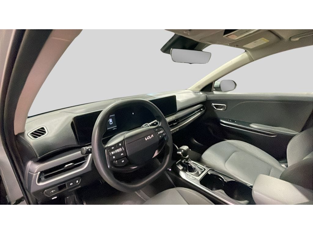 2025 Kia K4 LXS - Photo 10