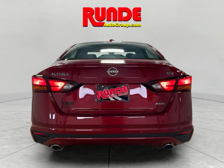 2024 Nissan Altima 2.5 SV photo 4